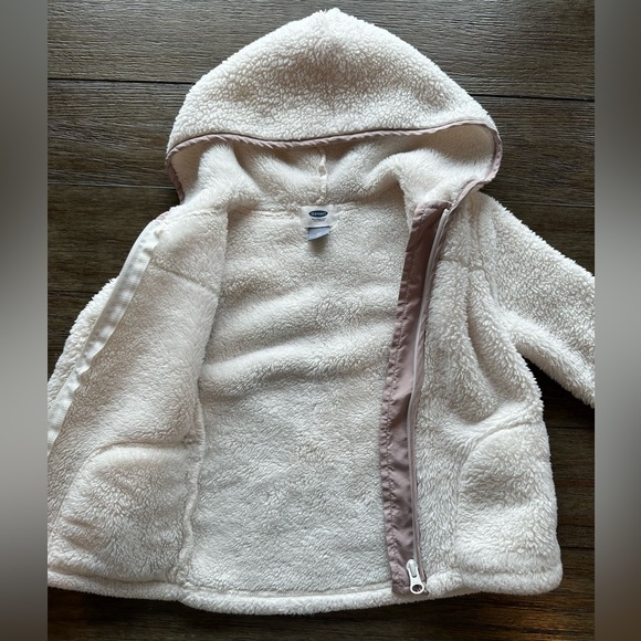 Old Navy hoodies - Picture 6 of 7